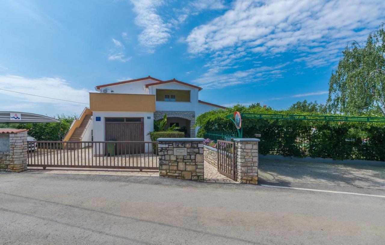 Villa Anita With Common Pool Vrvari Εξωτερικό φωτογραφία