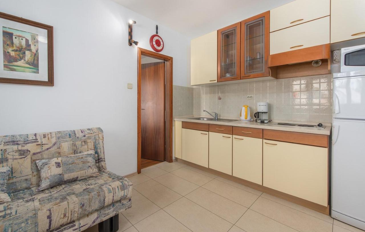Villa Anita With Common Pool Vrvari Εξωτερικό φωτογραφία