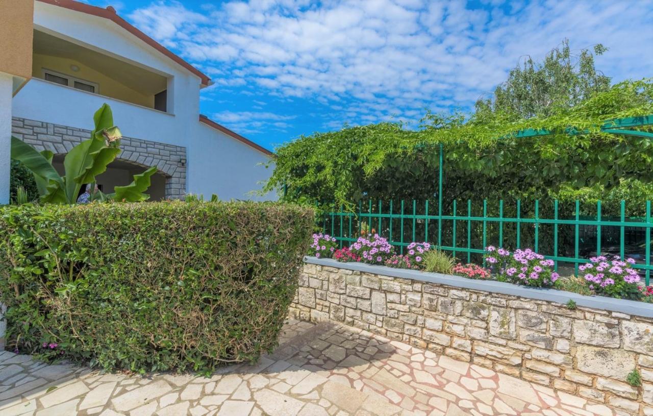 Villa Anita With Common Pool Vrvari Εξωτερικό φωτογραφία